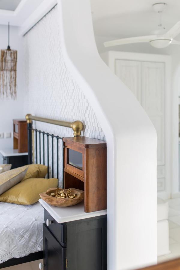 Naxian Riviera Exclusive Seafront Suites, Junior Suite Agios Prokopios  Exterior photo